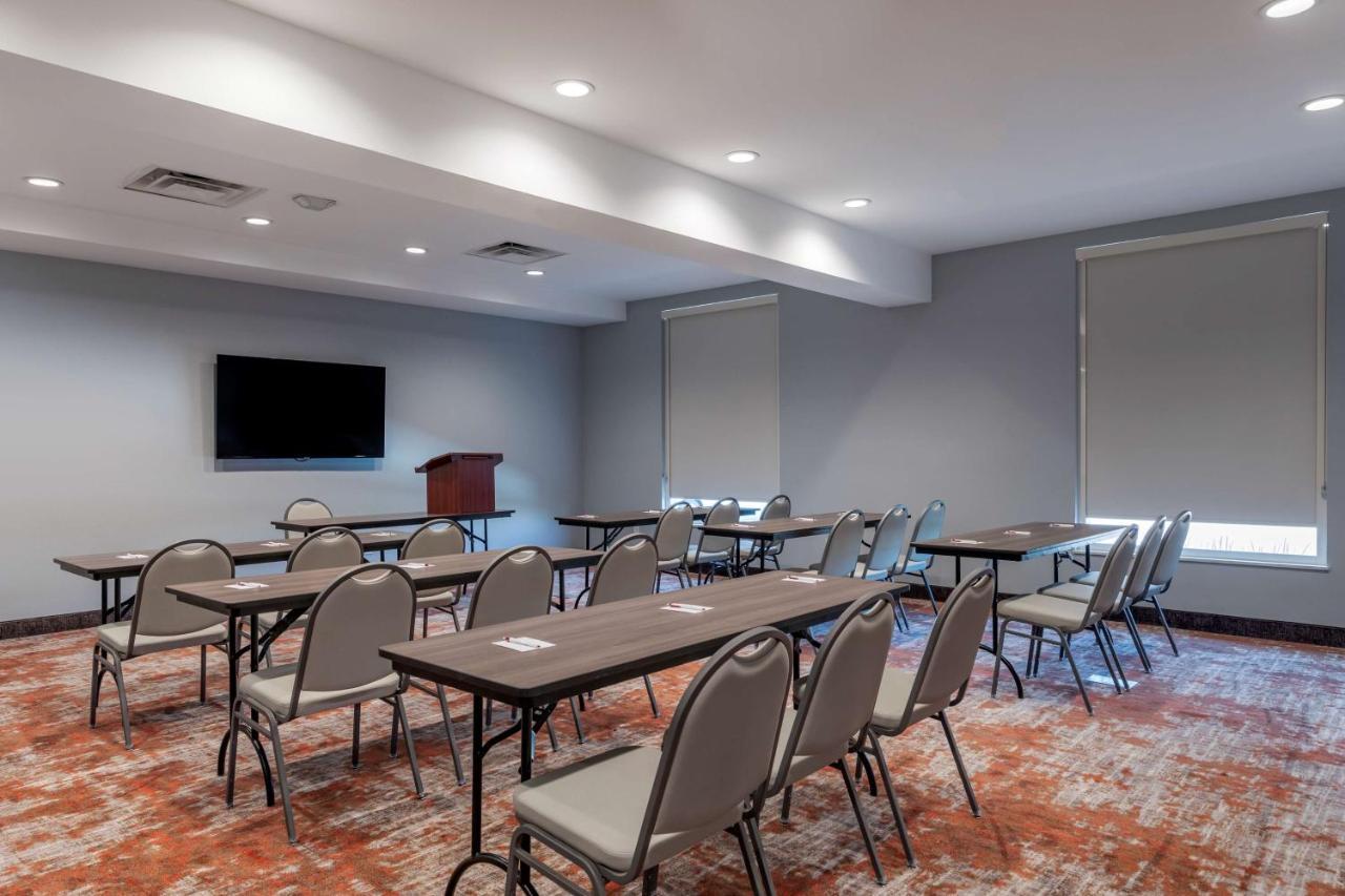 Best Western Plus Coachella Valley Inn & Suites Cathedral City Bagian luar foto