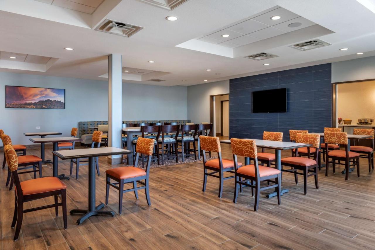 Best Western Plus Coachella Valley Inn & Suites Cathedral City Bagian luar foto