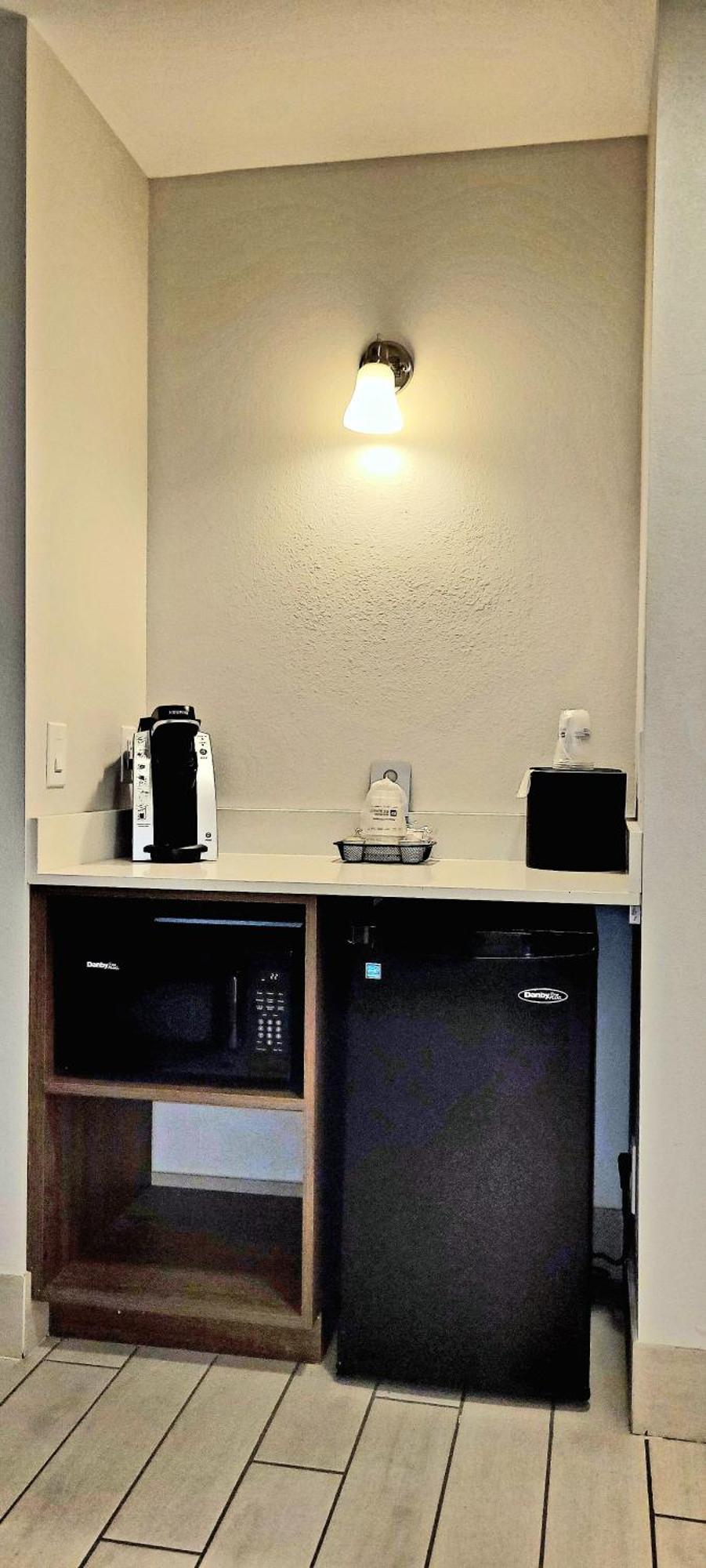 Best Western Plus Coachella Valley Inn & Suites Cathedral City Bagian luar foto