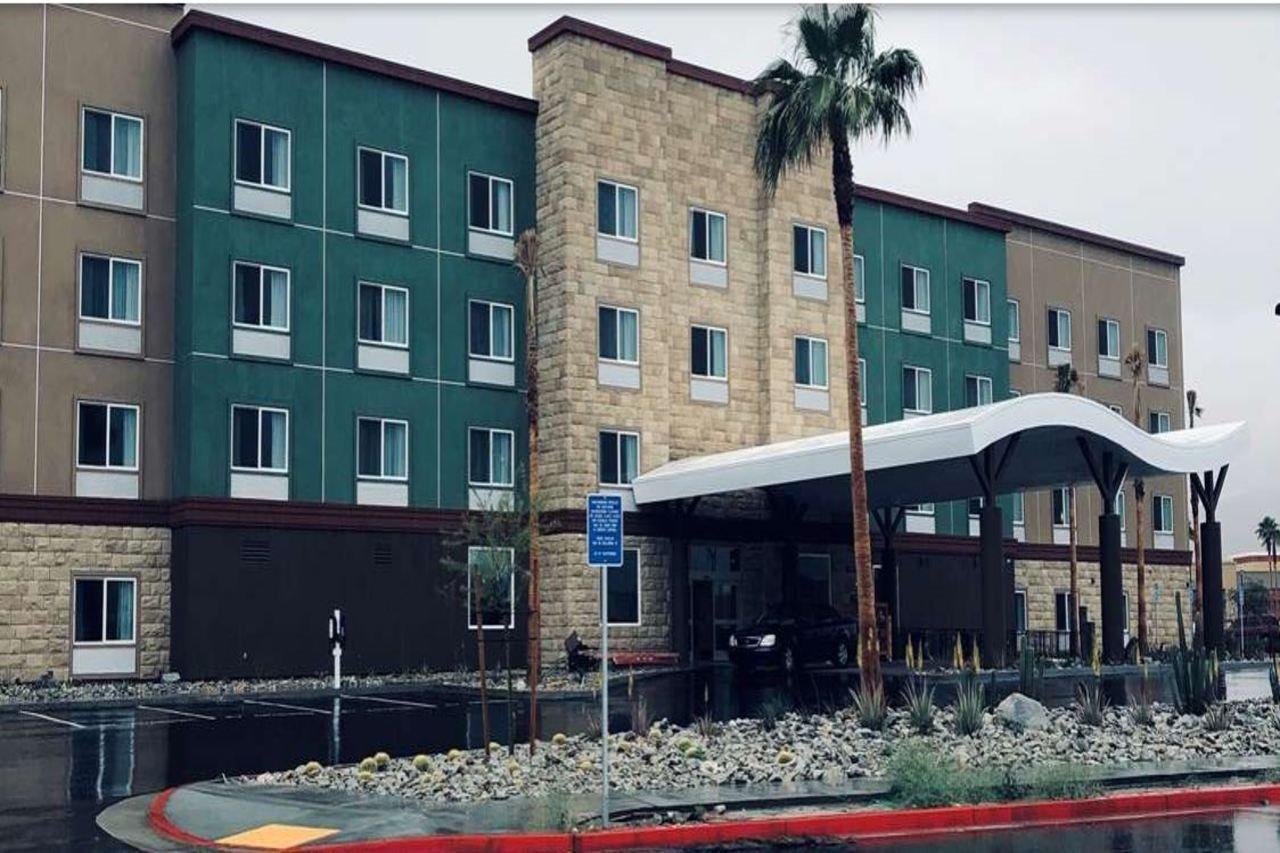 Best Western Plus Coachella Valley Inn & Suites Cathedral City Bagian luar foto