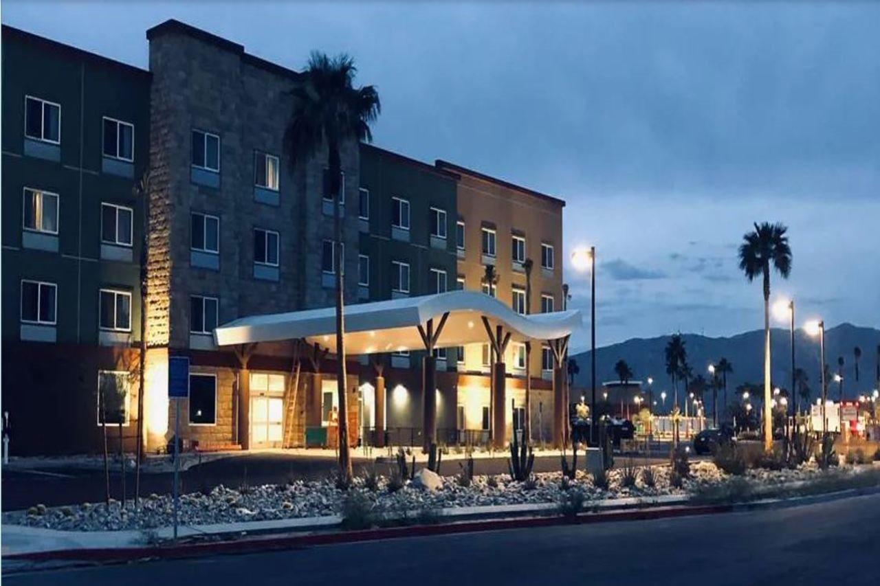 Best Western Plus Coachella Valley Inn & Suites Cathedral City Bagian luar foto